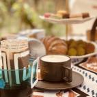 营地天幕+蛋卷桌+折叠椅+烧烤桌布置